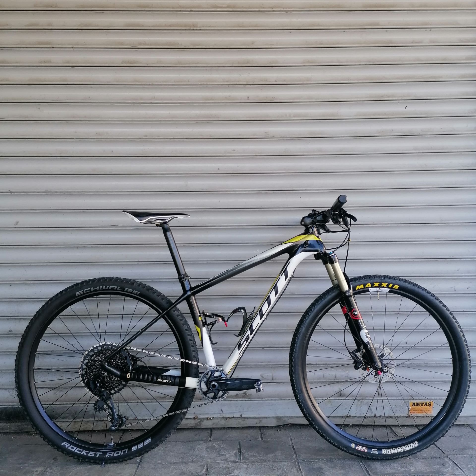 Scott Scale 930 Carbon 29 Jant Dağ Bisikleti